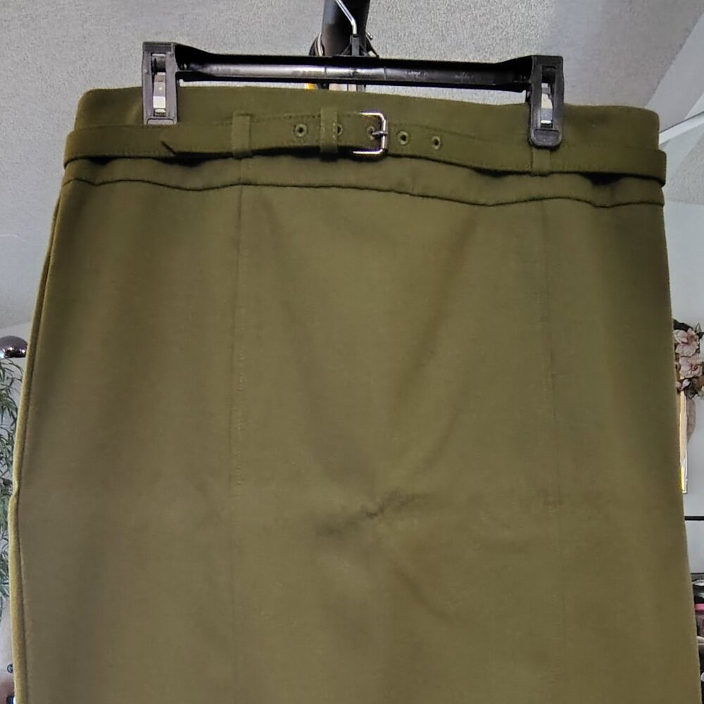 New York & Company Brand | Green Color | Knee Length Skirt  w/ Belt | Size 16